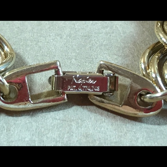 SIGNED Vintage Napier Gold Tone Link Bracelet - Picture 5 of 7